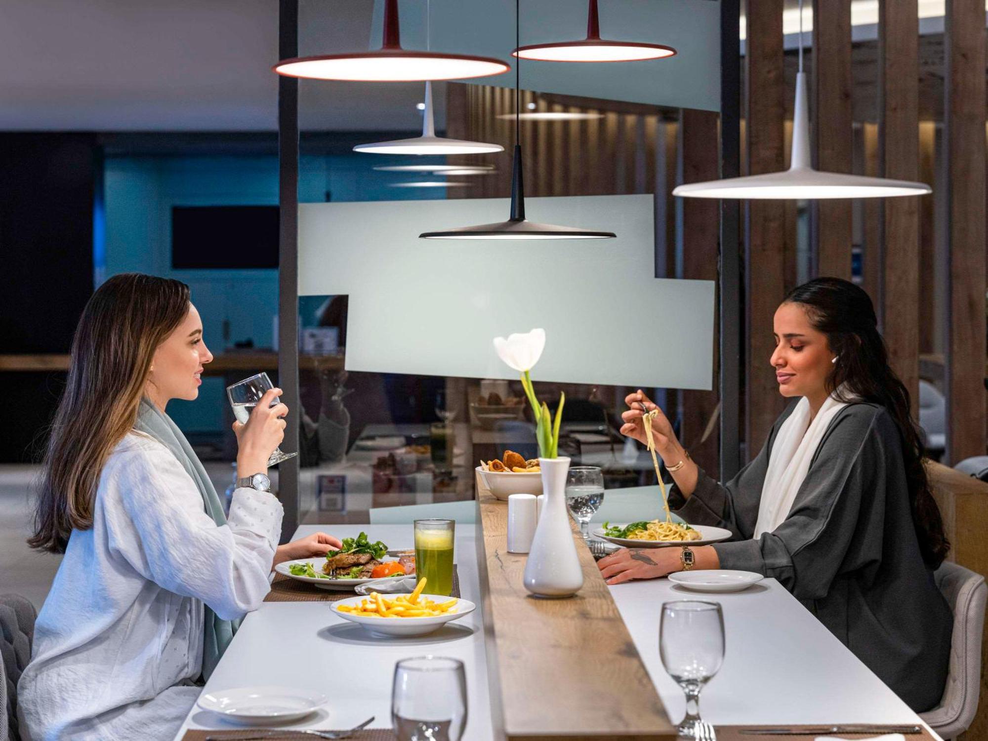 Ibis Jeddah Malik Road Hotel Luaran gambar